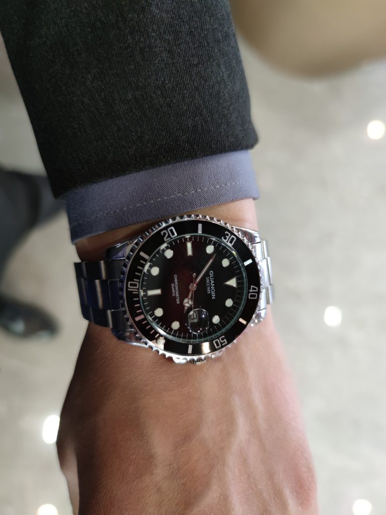 Guanqin Black Sub Wrist Shot