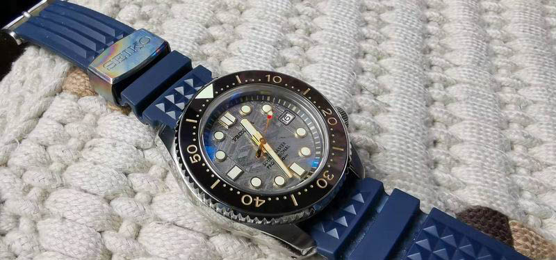 Proxima Meteorite with Blue Rubber Strap