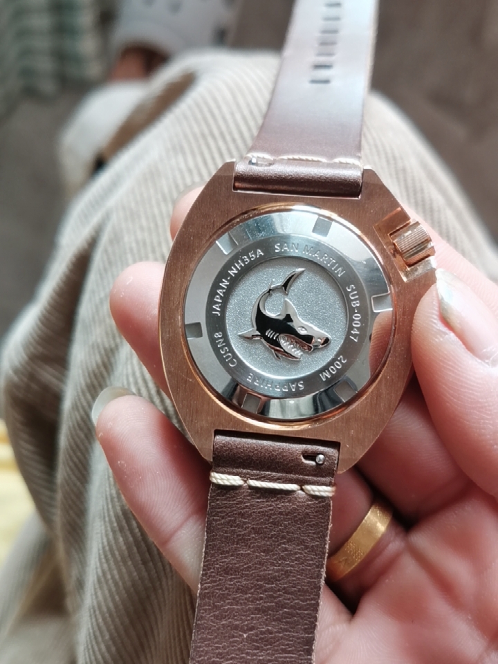 San Martin 44mm Bronze Back with Shark Logo