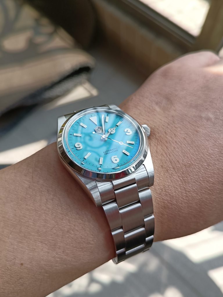 San Martin Tiffany Blue Wrist Shot