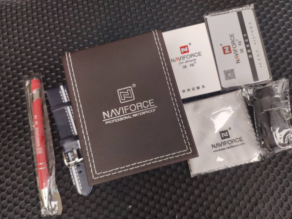 Naviforce Box and Papers