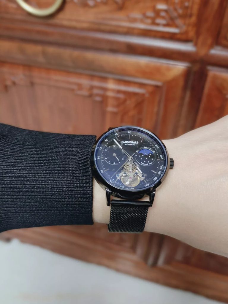 Fairwhale Wrist Shot