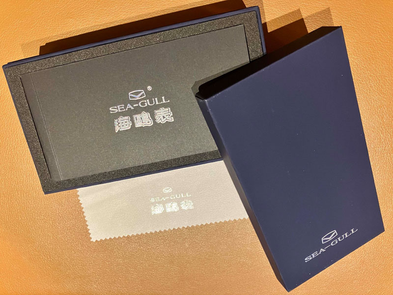 Sea-gull Blue Box