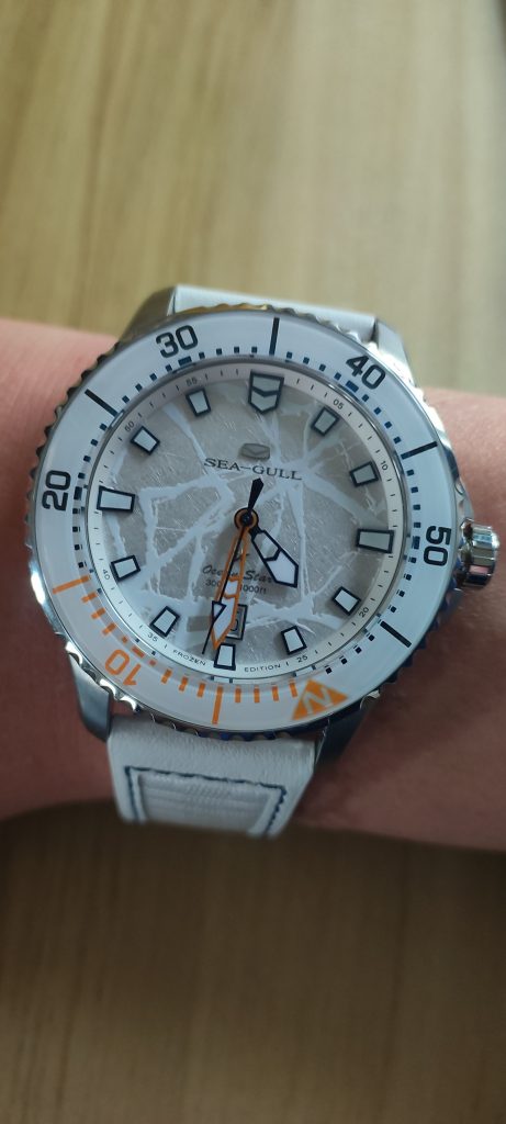 Sea-gull Ocean Star White Wrist Shot