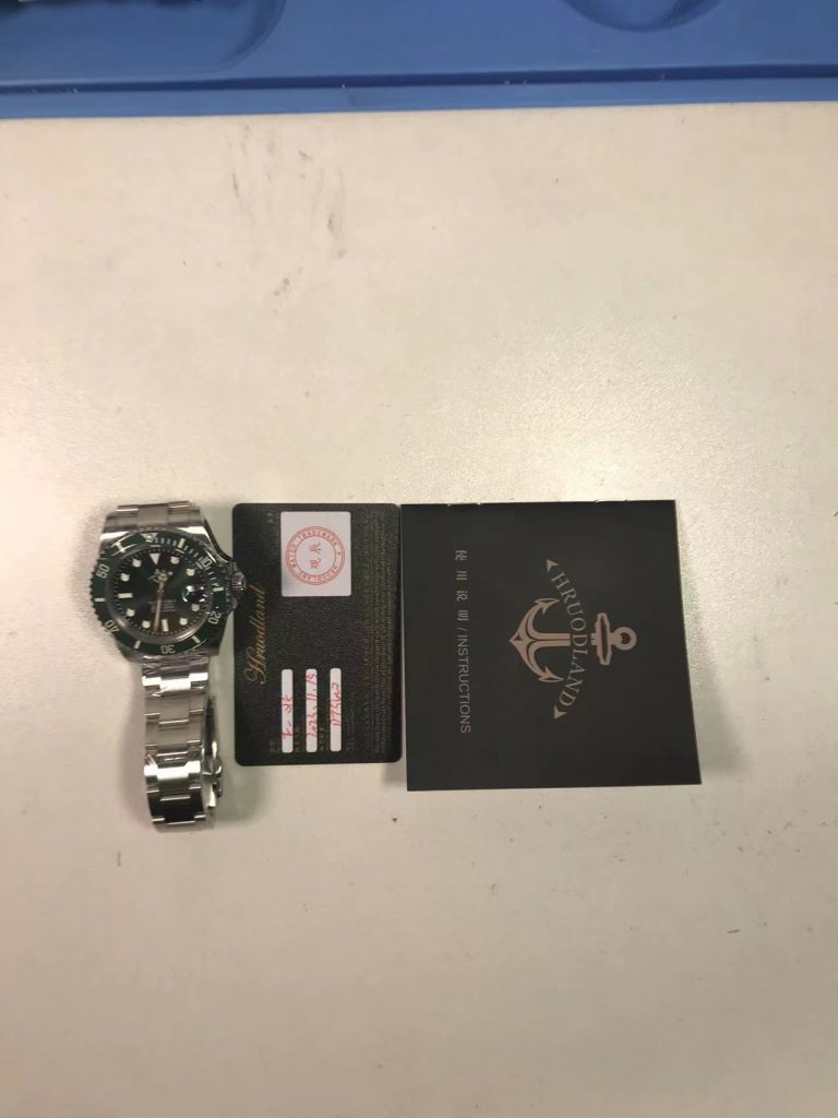 Hruodland Watch with Accessories